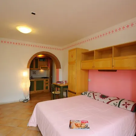 Aparthotel La Rocca 3*