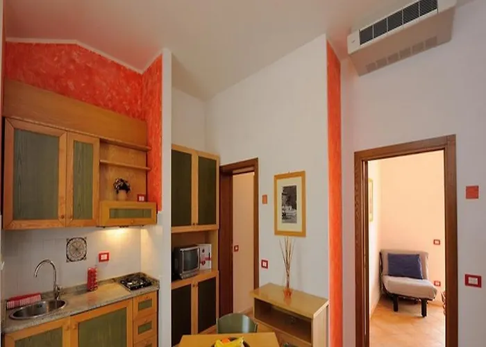 Ξενοδοχείο με διαμερίσματα La Rocca 4*