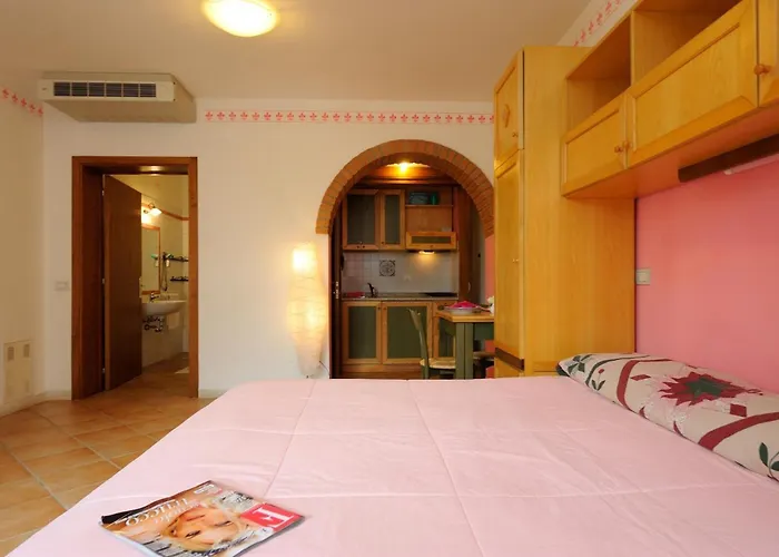 Ξενοδοχείο με διαμερίσματα La Rocca 4*