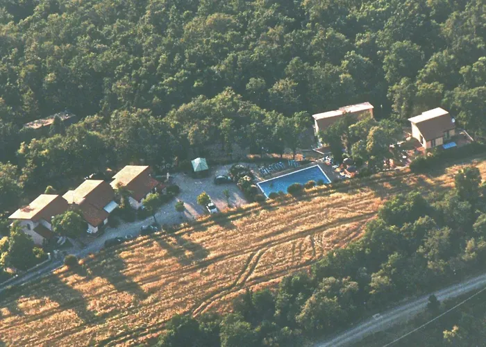 Ξενοδοχείο με διαμερίσματα La Rocca