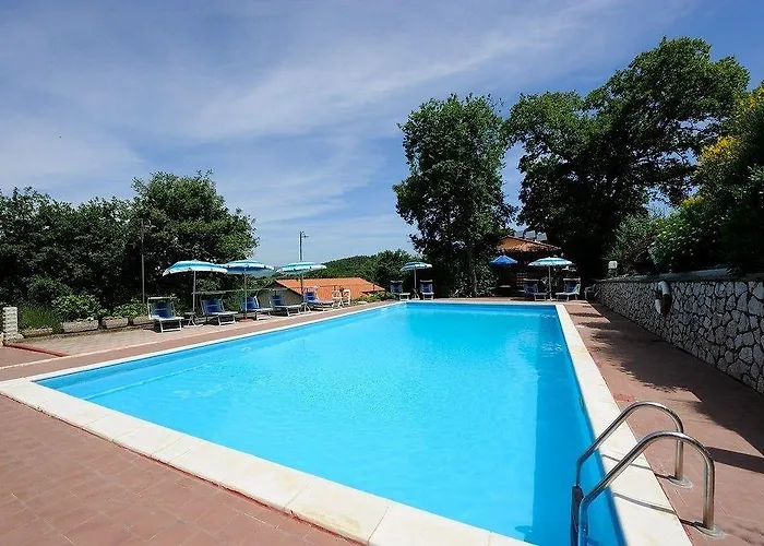 Ξενοδοχείο με διαμερίσματα La Rocca 4*